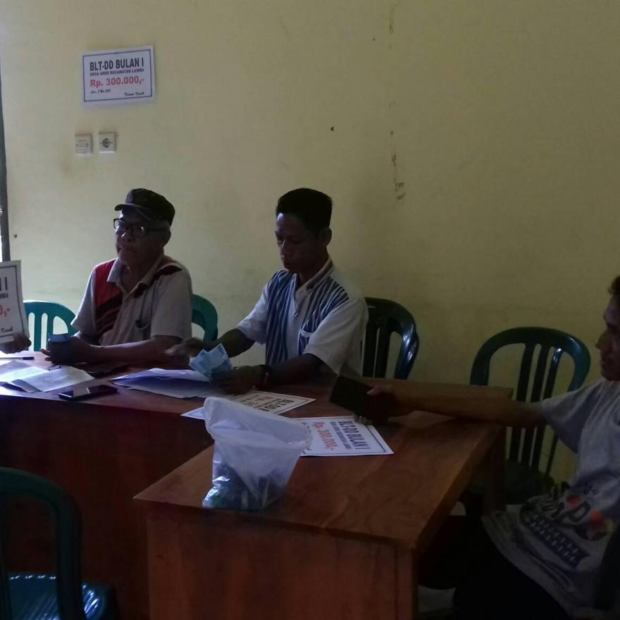 PENYALURAN BLT DANA DESA BULAN KE I DESA SORO TAHUN 2021